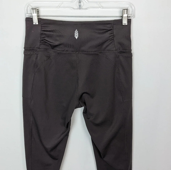Free People Movement Breathe Easy Legging Capri Crop - Picture 11 of 13